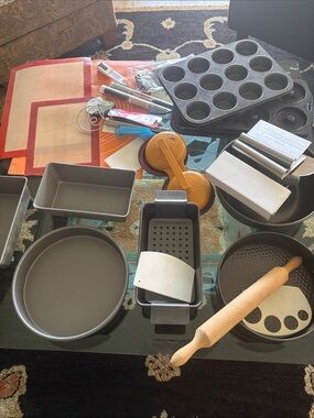 Nonstick Gray Bakeware Set with Baking Tools